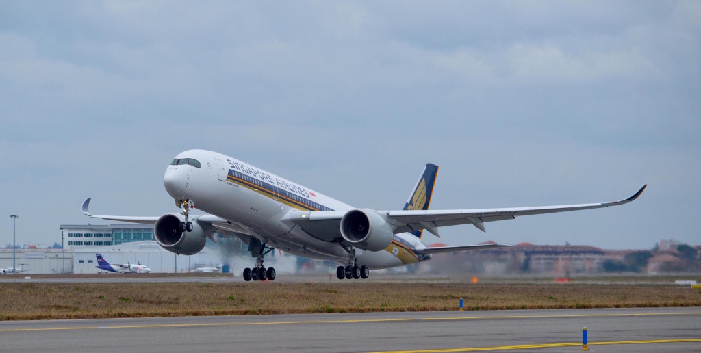 A350-900_Singapore_Airlines_first_flight_3 crop