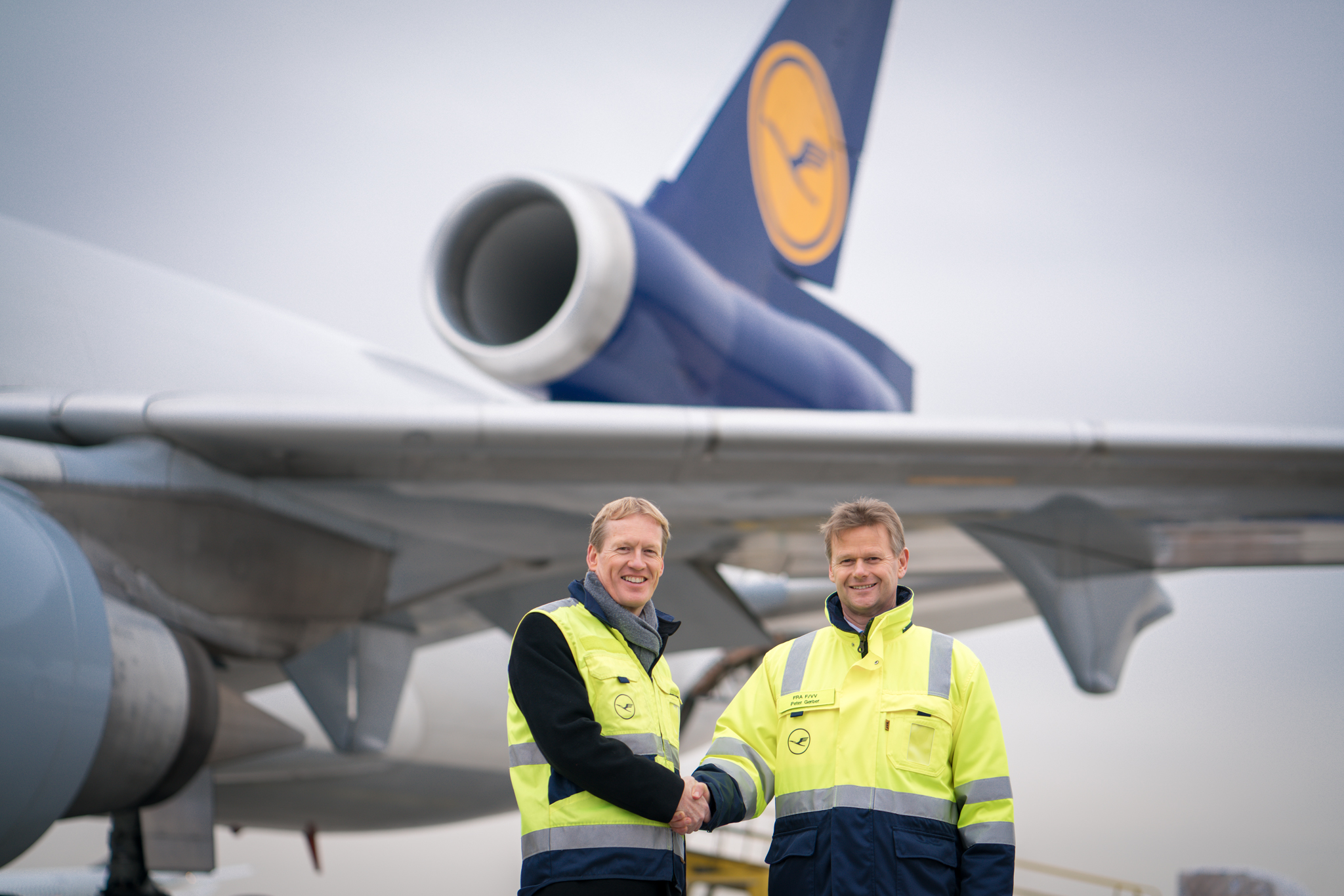 (l-r) Christian Reuter, secretary general of the German Red Cross and Peter Gerber, CEO and chairman of the Executive Board of Lufthansa Cargo.