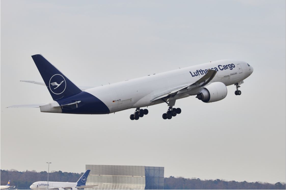 DB Schenker and Lufthansa Cargo launch regular CO2-neutral freighter flights