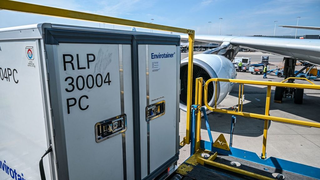 Singapore Airlines Enhances Cold Chain Cargo Handling Capabilities With New Envirotainer Releye® RLP Containe