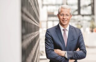 Fraport chief receives contract extension