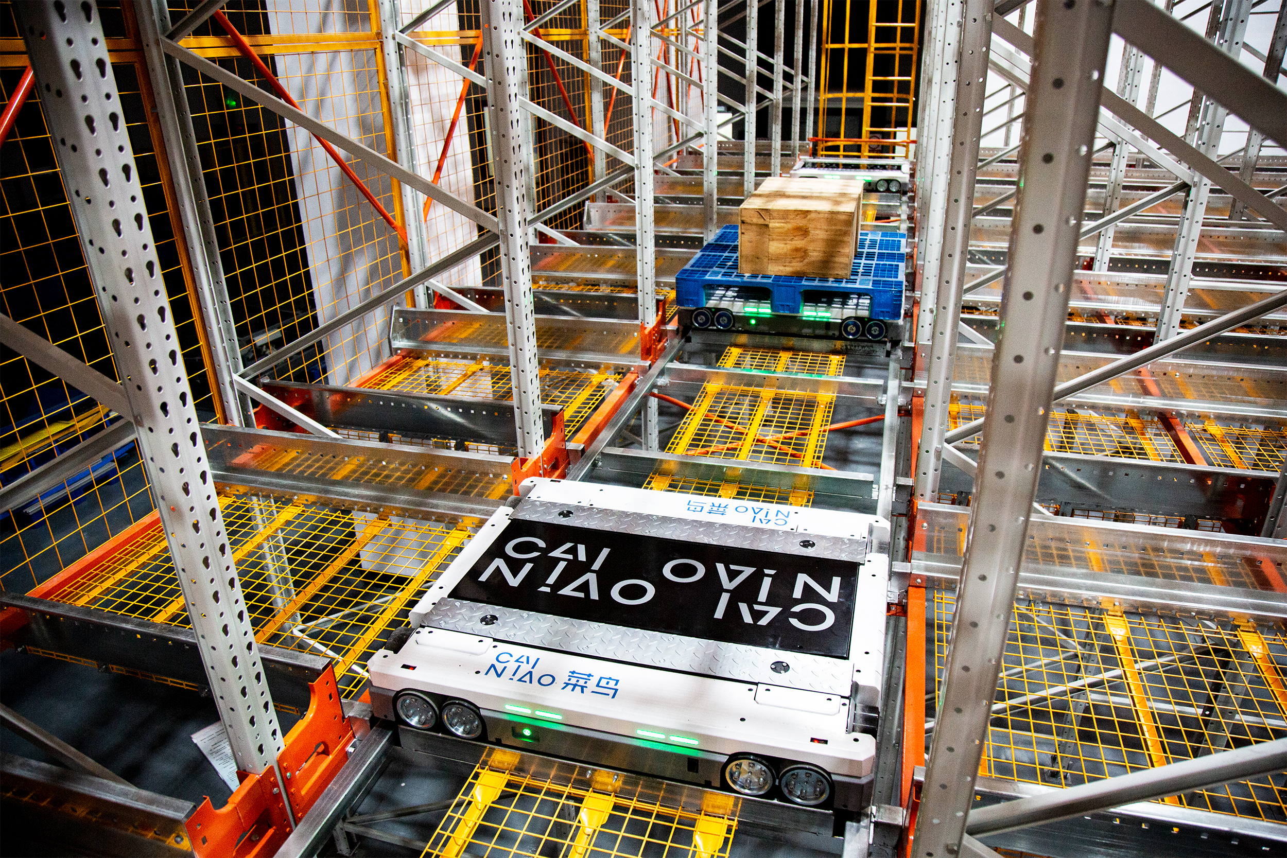 The rise of smart warehouses: How automation and AI are transforming ...