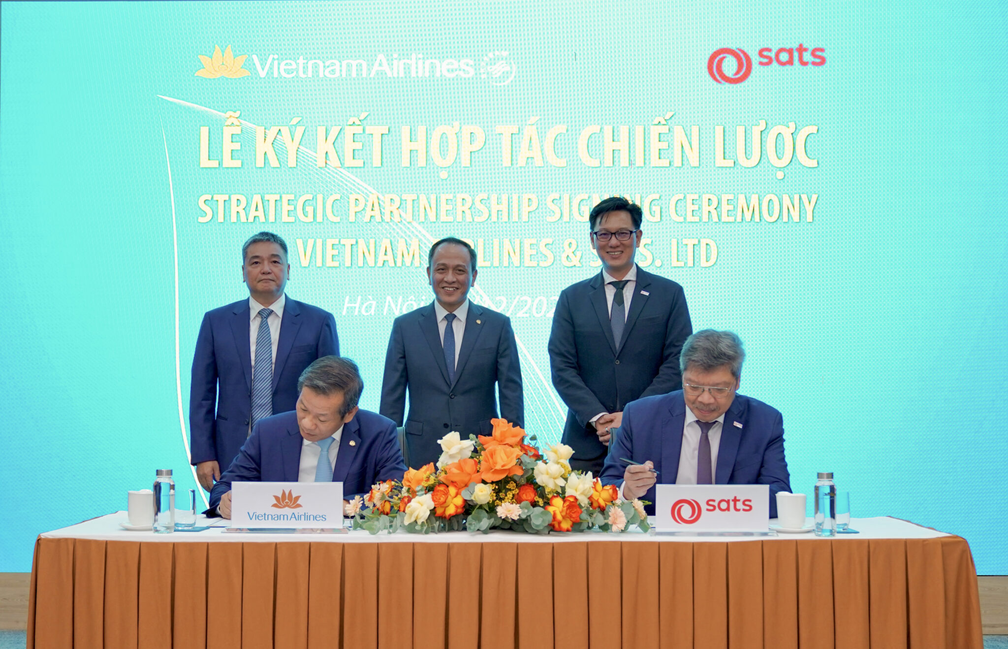 Vietnam Airlines and SATS sign strategic partnership agreement ...