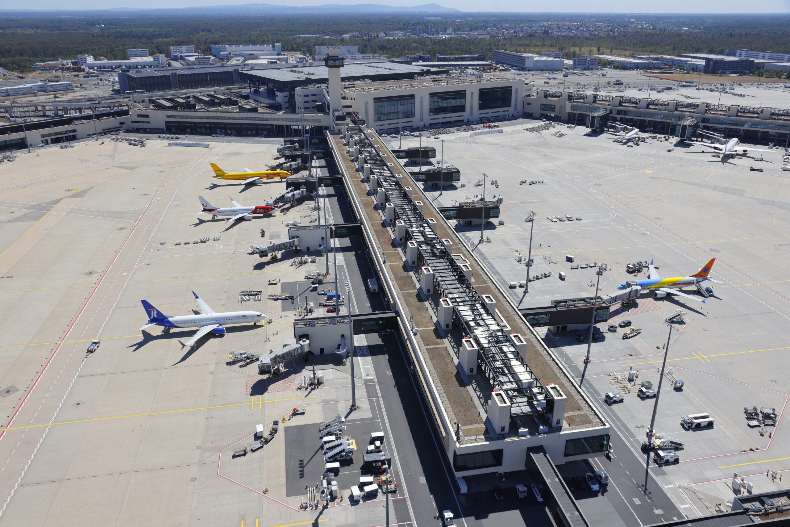 Frankfurt Airport sees modest passenger rise but cargo growth in September 2026